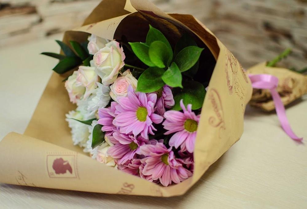 Букет цветов из: Розы и Хризантемы в Веселёво