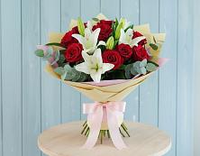Букет цветов из:  Лилии и Розы в Веселёво