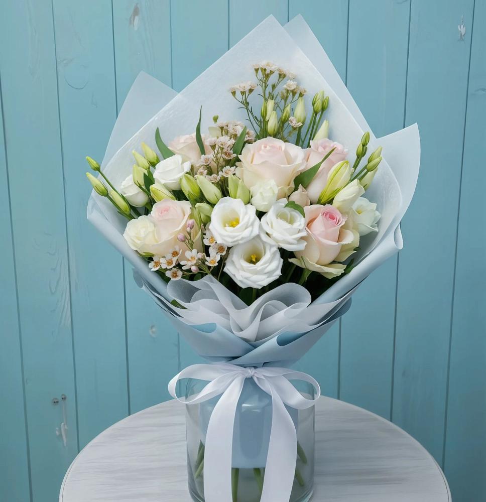 Букет цветов из: Розы и Лизиантусы в Веселёво