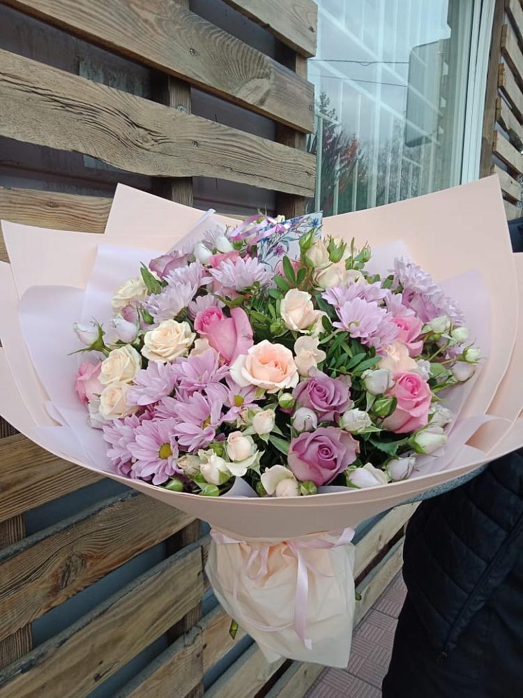 Букет цветов из: Розы и Хризантемы в Веселёво