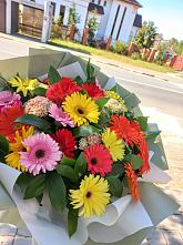 Букет цветов из:  Герберы #REPLACE_PRED# Веселёво