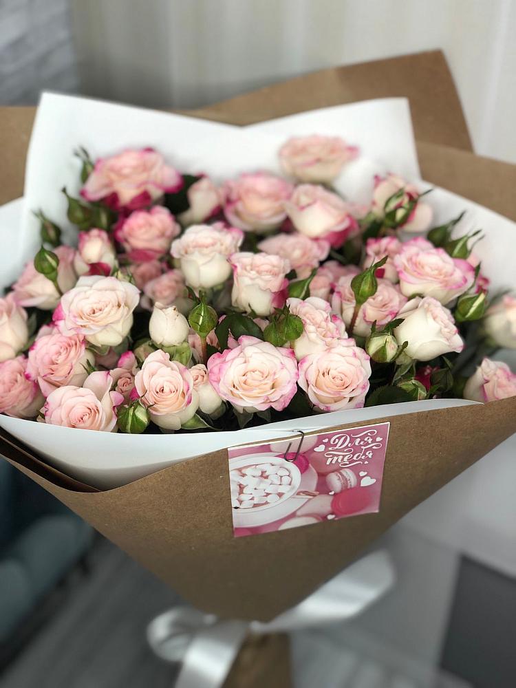 Букет цветов из: Розы в Веселёво