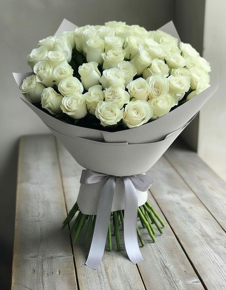 Букет 35 Белых роз в Веселёво