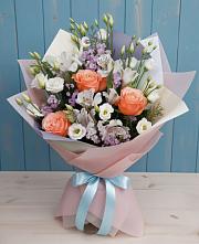 Букет цветов из:  Лизиантусы, Розы, Альстромерии и Гипсофила в Веселёво