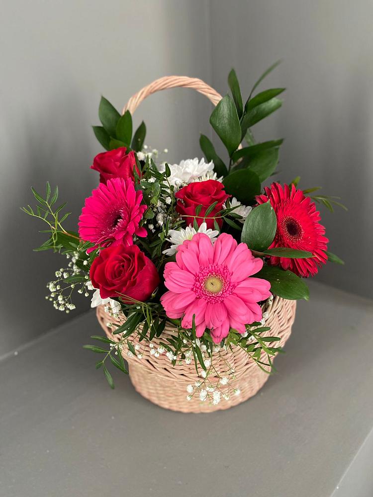 Цветочная композиция из Розы, Хризантемы и Герберы в корзине в Веселёво